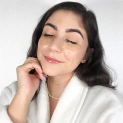 Vitamin C Bright Eyes Hydro Gel Patches -Innisfree Store PH DE 0362 UGC R0423