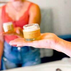 Vitamin C Intense Night Cream -Innisfree Store PH DE 0370 UGC R0123